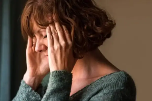 Mudanças da perimenopausa elevam risco cardiovascular entre mulheres, aponta estudo