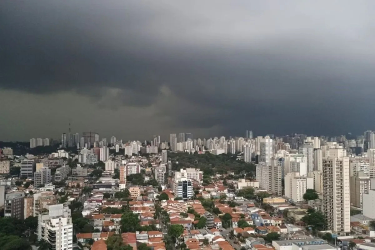 Tempestade marcada: ciclone extratropical deve mudar o tempo em Minas Gerais e região
