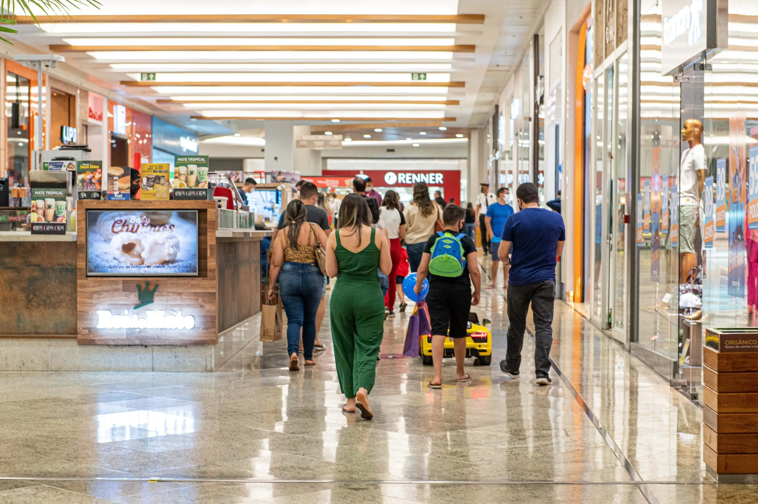 Comércio de BH poderá abrir no feriado, mas há regras para os funcionários