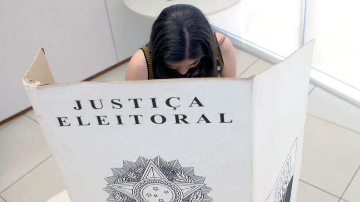 Mulheres são maioria do eleitorado em Minas e devem ter papel decisivo nas eleições de 2026