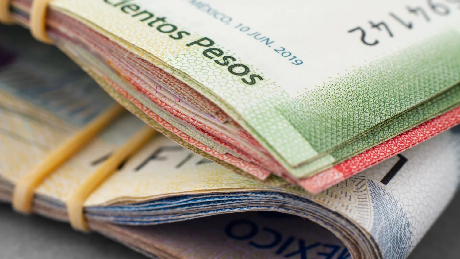 Salário mínimo: veja os 10 países que pagam os maiores valores do mundo
