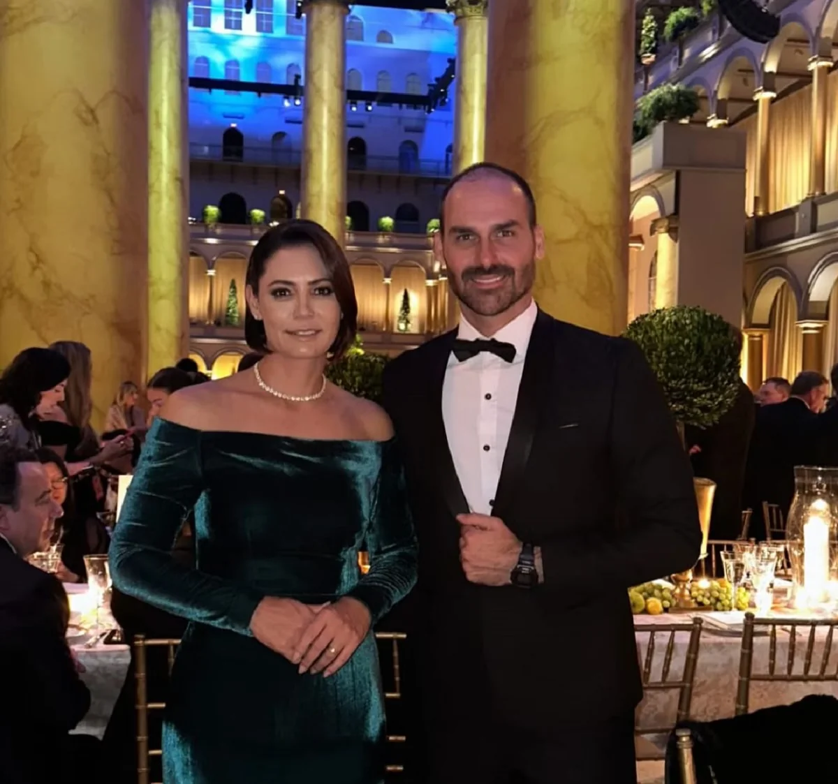 Eduardo Bolsonaro critica vídeo de Michelle e expõe nova tensão na família Bolsonaro: ‘jamais poderia ter feito’