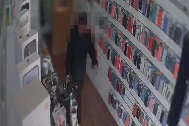 Criminosos roubam loja de celulares em BH e causam prejuízo superior a R$ 19 mil