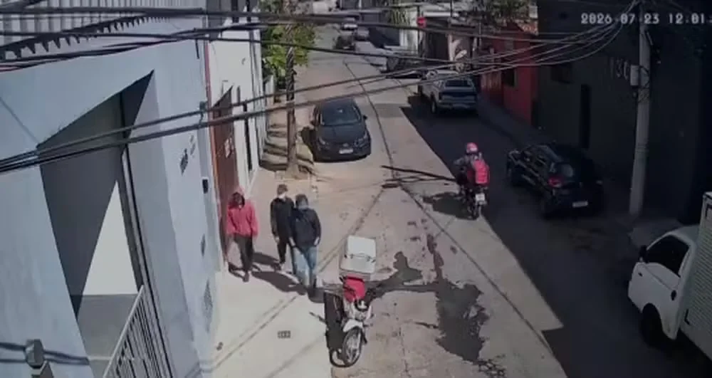 Quadrilha armada invade lava-jato e rouba três carros em Belo Horizonte