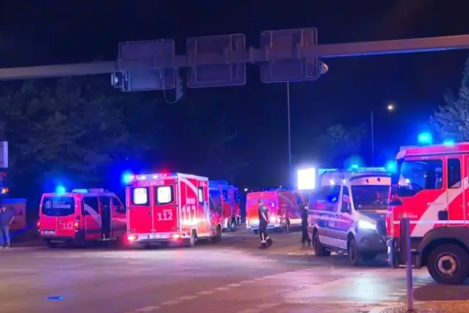 Parada LGBTQIA+ de Berlim é cancelada após atropelamento que deixou um morto e 15 feridos