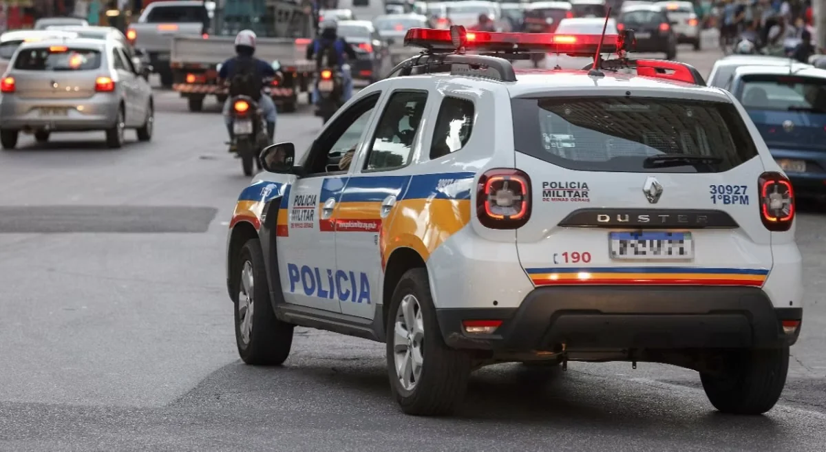 Homem agride ex-companheira, é perseguido, baleado e preso na Grande BH