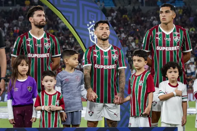 CBF investiga apostas em cartão amarelo recebido por Acosta, do Fluminense