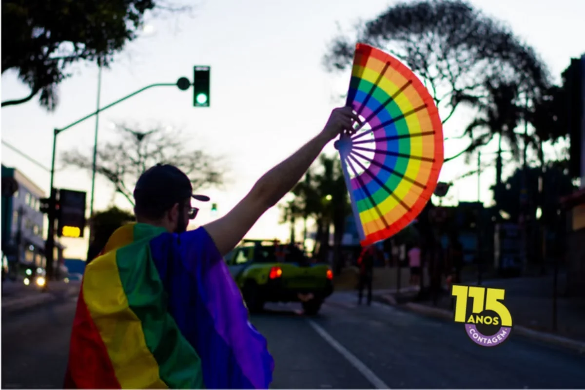 Johnny Hooker é atração da 20ª Parada do Orgulho LGBT+ de Contagem neste domingo
