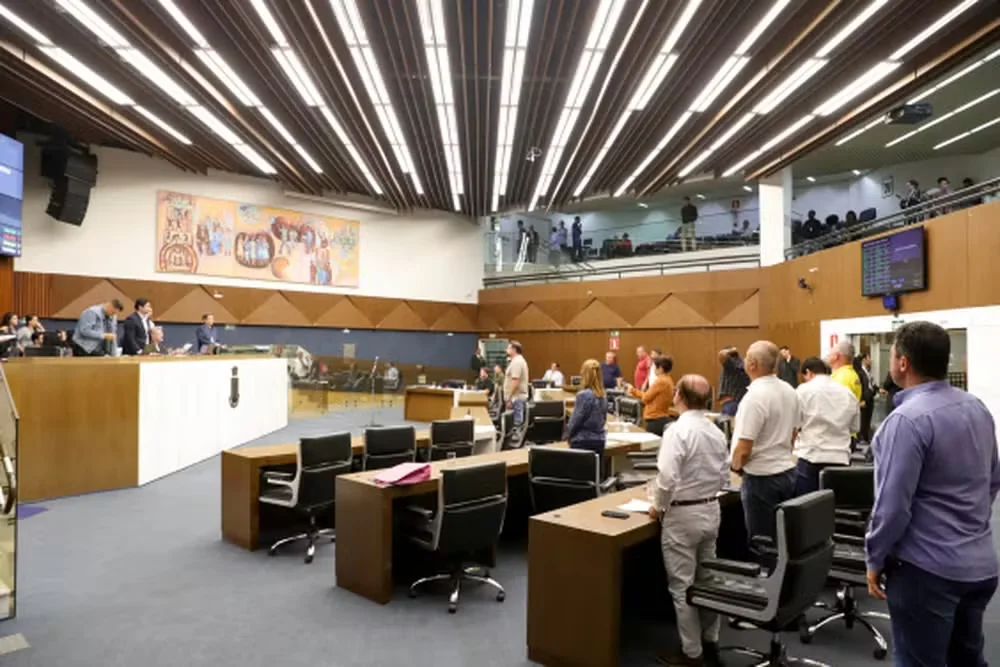 Quase metade das leis aprovadas pela Câmara de BH em 2026 trata de homenagens e mudanças de nomes
