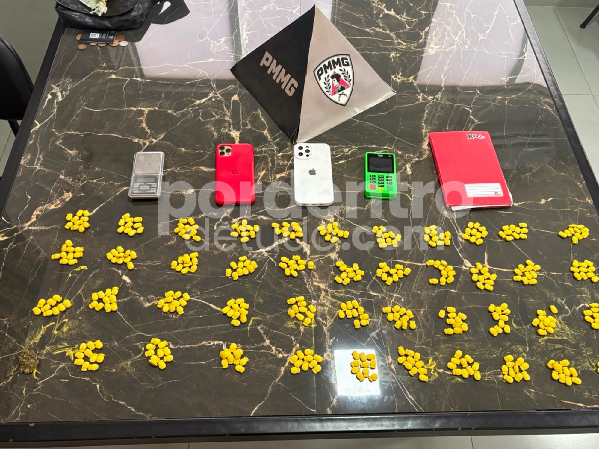 Homem é preso com 429 comprimidos de ecstasy durante ocorrência em Matozinhos