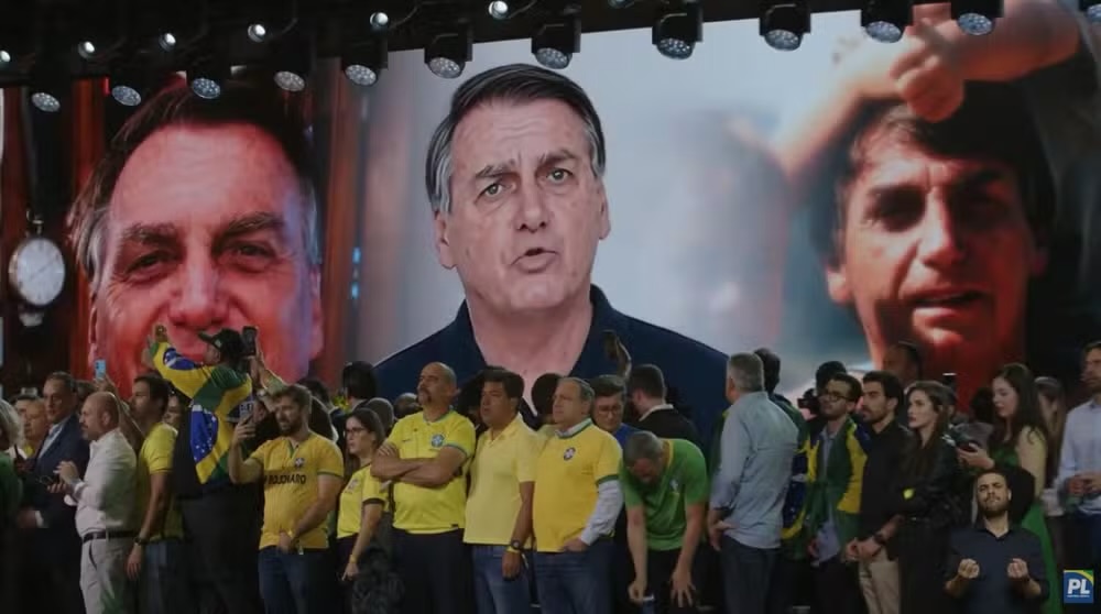 Defesa de Bolsonaro diz ao STF que não autorizou vídeo feito com IA exibido em convenção do PL