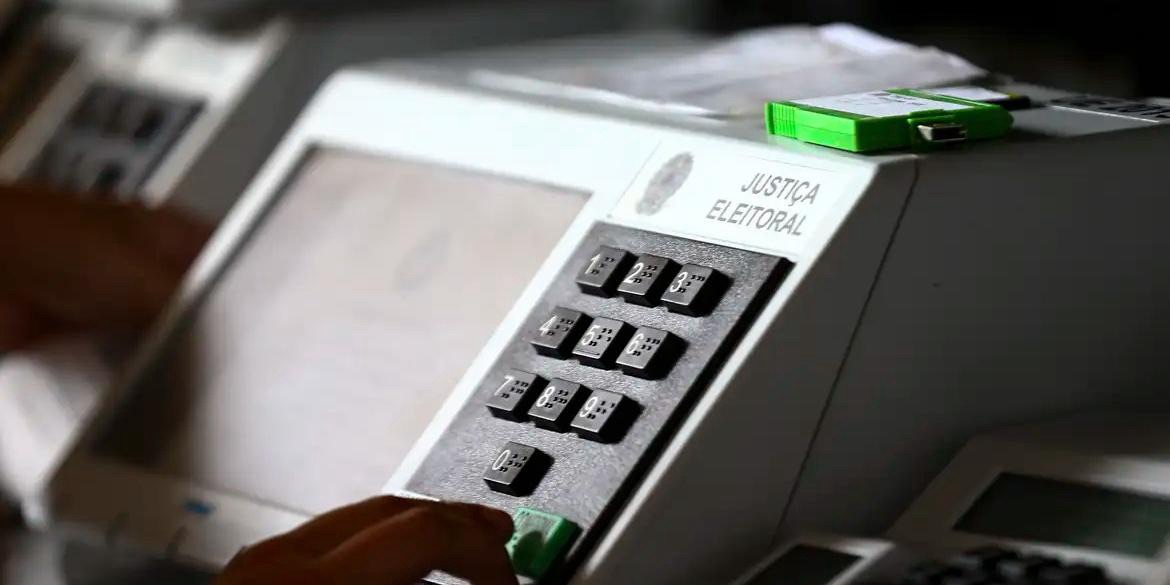 Eleitores já podem solicitar voto em trânsito para as eleições de outubro