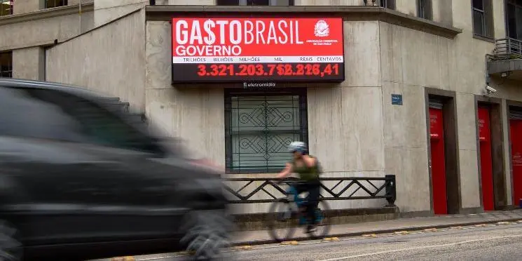 Gasto público no Brasil já supera R$ 3,4 trilhões em 2026