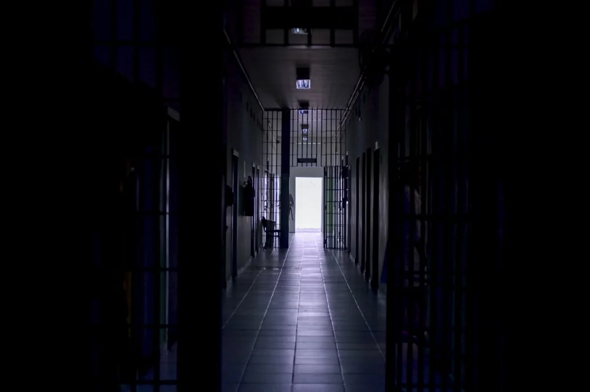 Envelhecer na prisão: plano reacende debate sobre limites do sistema carcerário