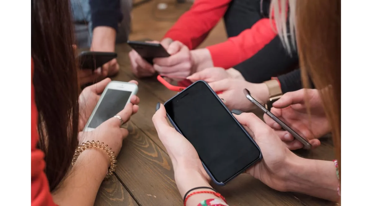 Lojas de celulares em BH terão que comprovar origem dos aparelhos