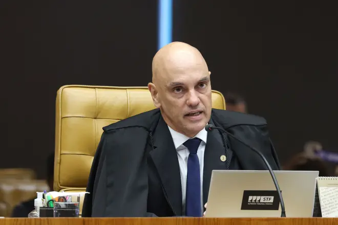 STF manda devolver valores pagos acima do limite a magistrados