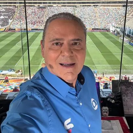 Emocionante! Luís Roberto retorna à Globo após tratamento contra câncer
