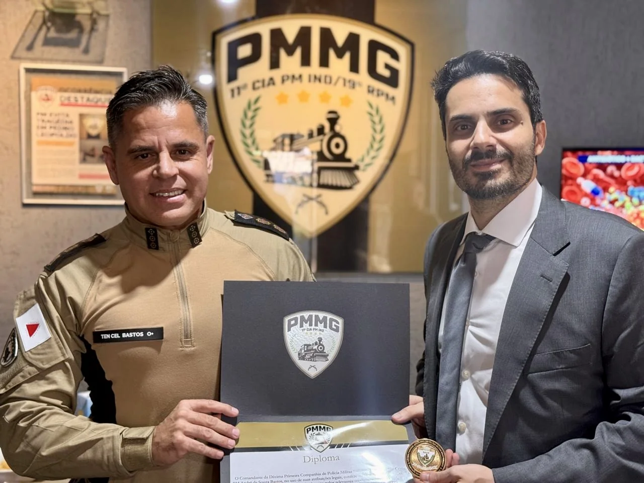 Juiz é homenageado pela Polícia Militar em Pedro Leopoldo