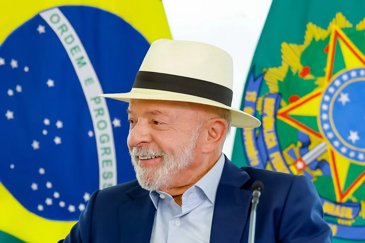 Governo Lula inicia processo para retaliar tarifas dos EUA