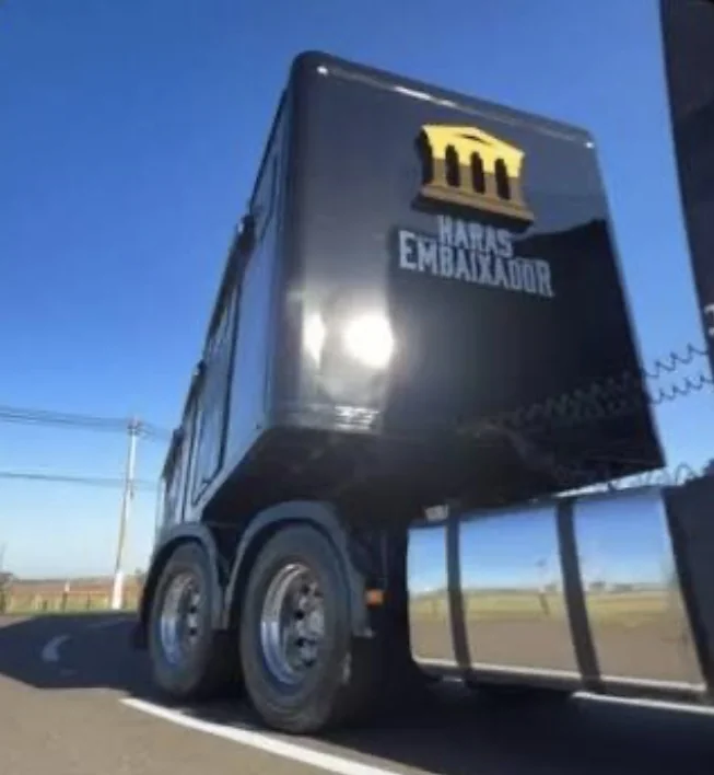 VÍDEO: Motorhome de Gusttavo Lima chama atenção em Barretos e pode chegar a Pedro Leopoldo em 2027