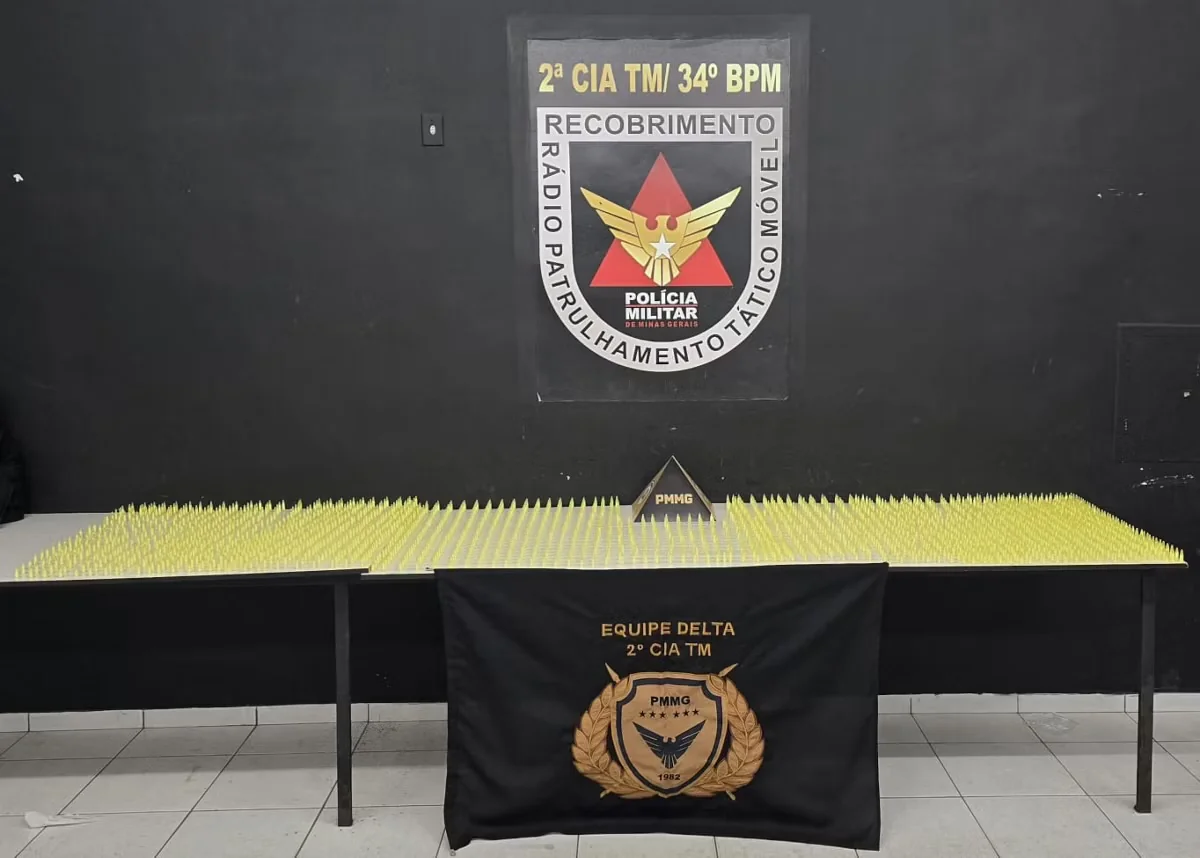 Mulher é presa com mais de 2 mil pinos de cocaína em BH