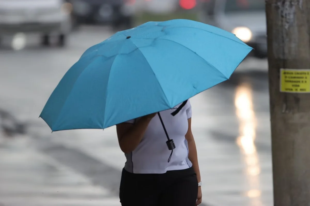 Minas Gerais terá chuva fraca e queda nas temperaturas neste domingo