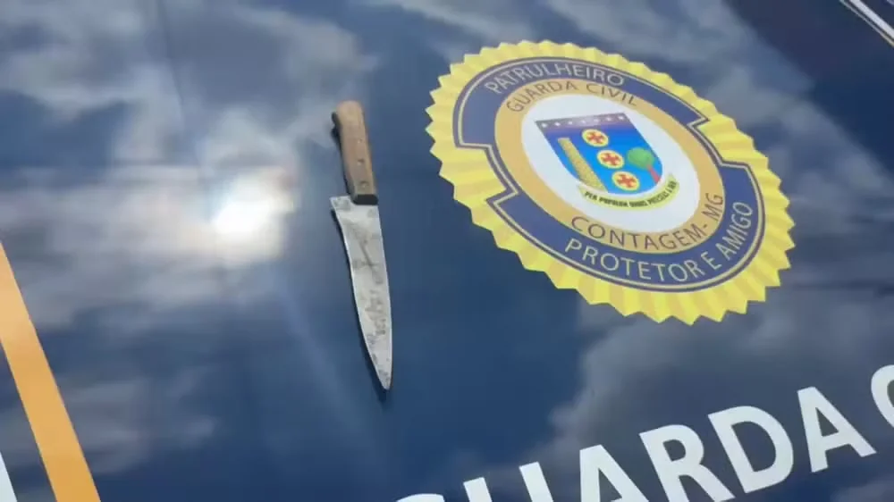 Homem é preso após agredir mulher e portar faca em Contagem