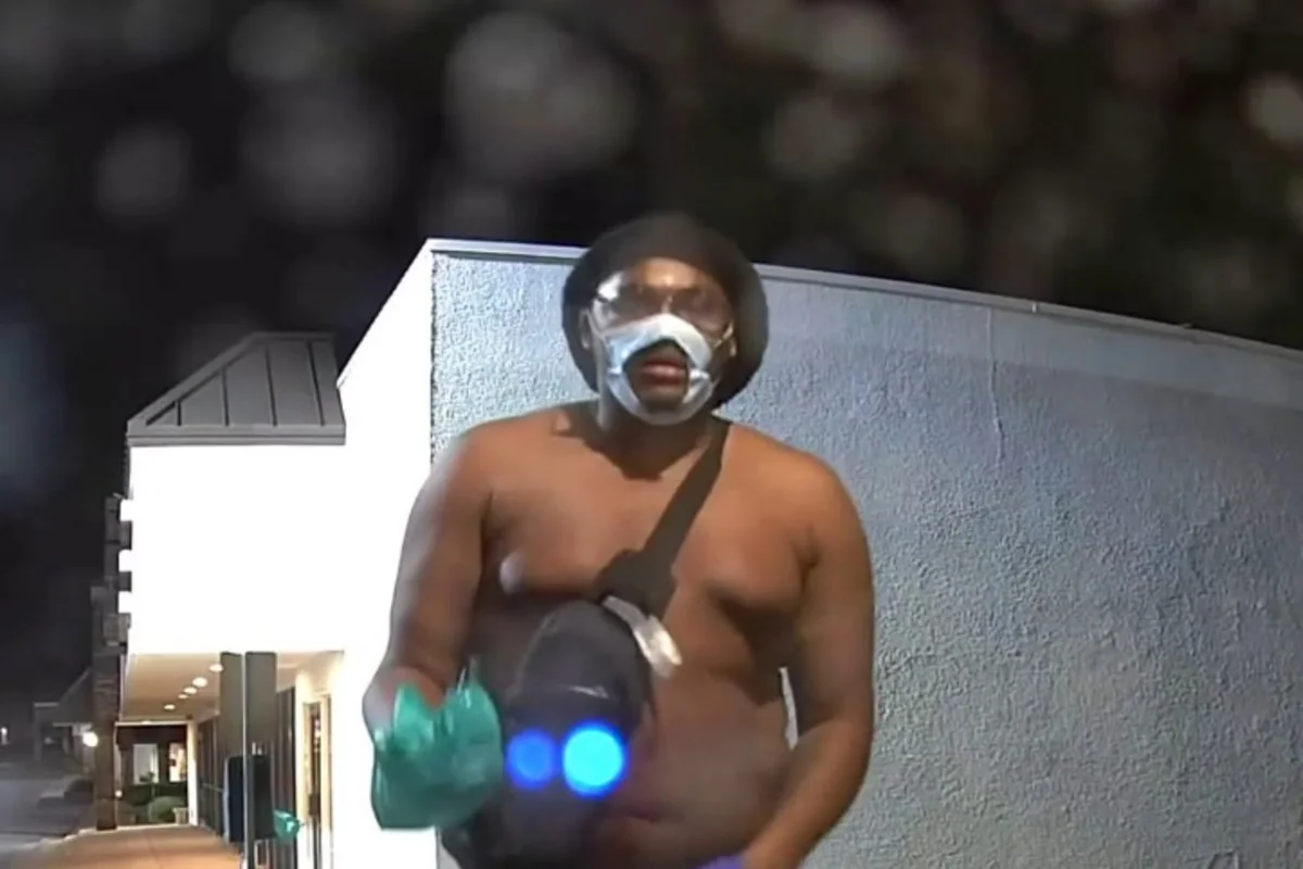 Homem de fio-dental é procurado após ataque com fezes