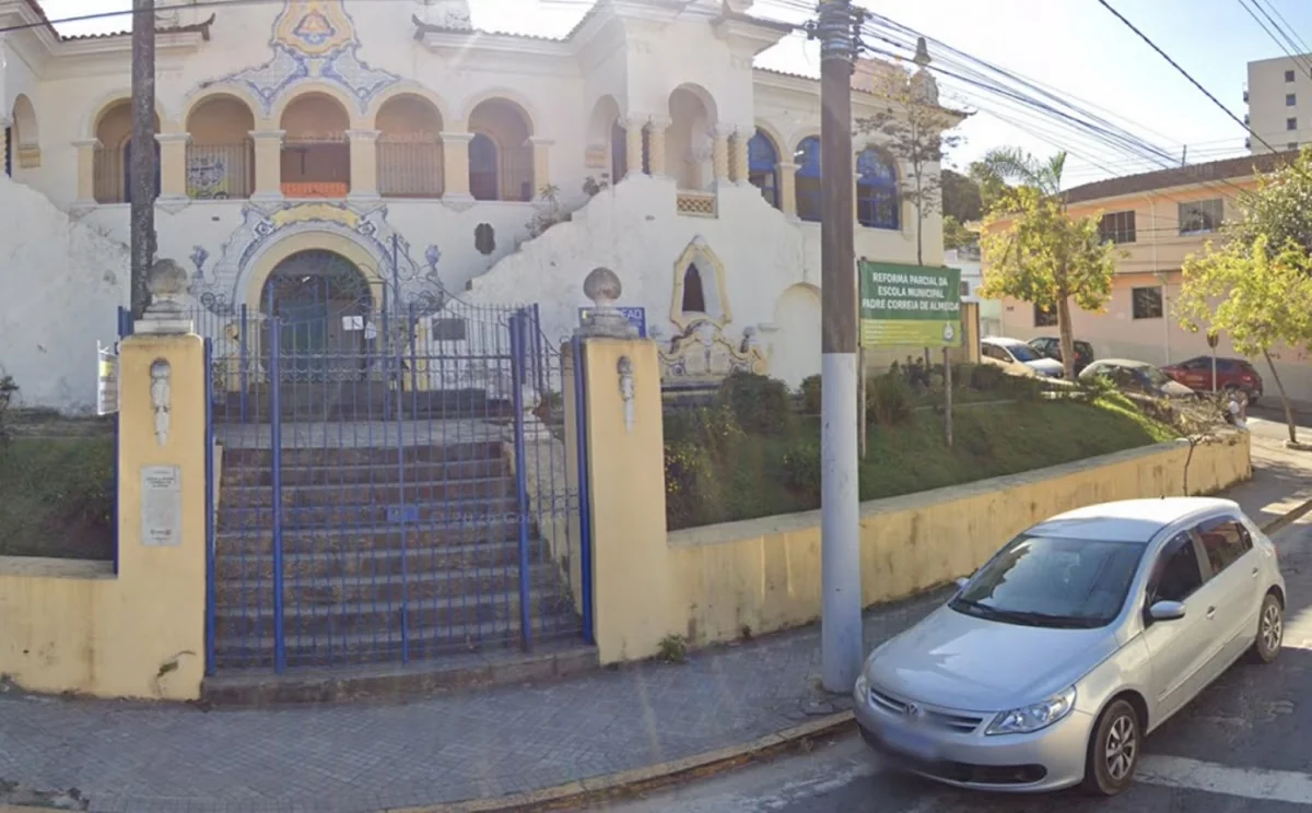 Diretora é investigada por suspeita de obrigar aluno a beber a própria urina em MG