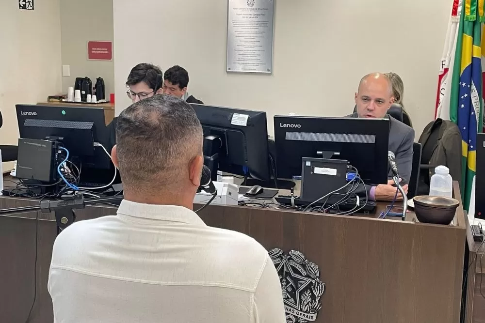 Ex-agente penitenciário é condenado a 19 anos por matar companheira em BH