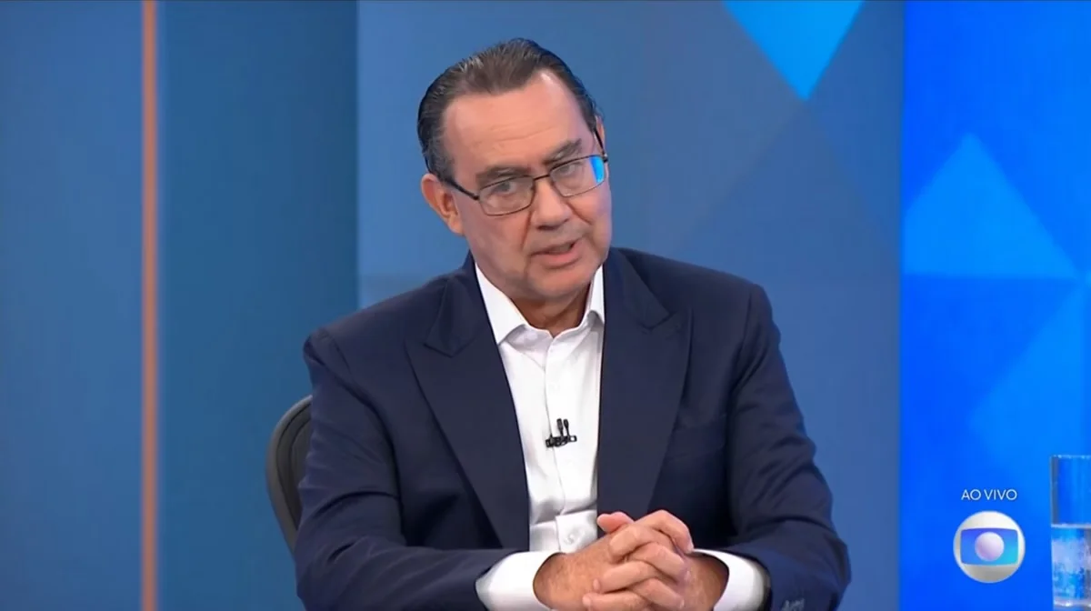 Augusto Cury defende uso de IA para reduzir cargos públicos
