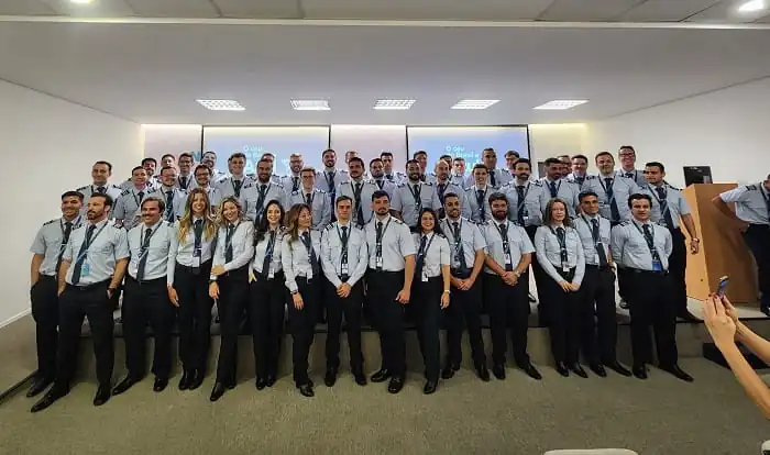 Azul forma novos pilotos e destina profissionais para Confins