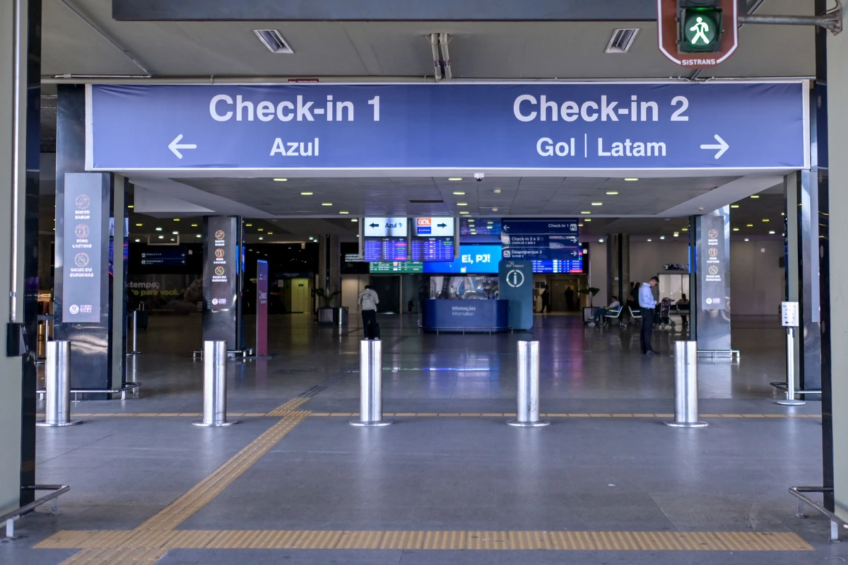 Táxis de BH poderão buscar passageiros no Aeroporto de Confins