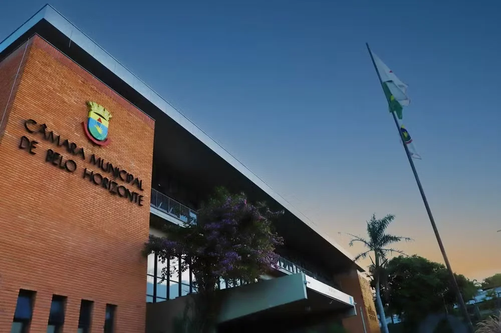 Câmara de BH derruba veto e mantém multa de R$ 1,5 mil por porte e uso de drogas em locais públicos