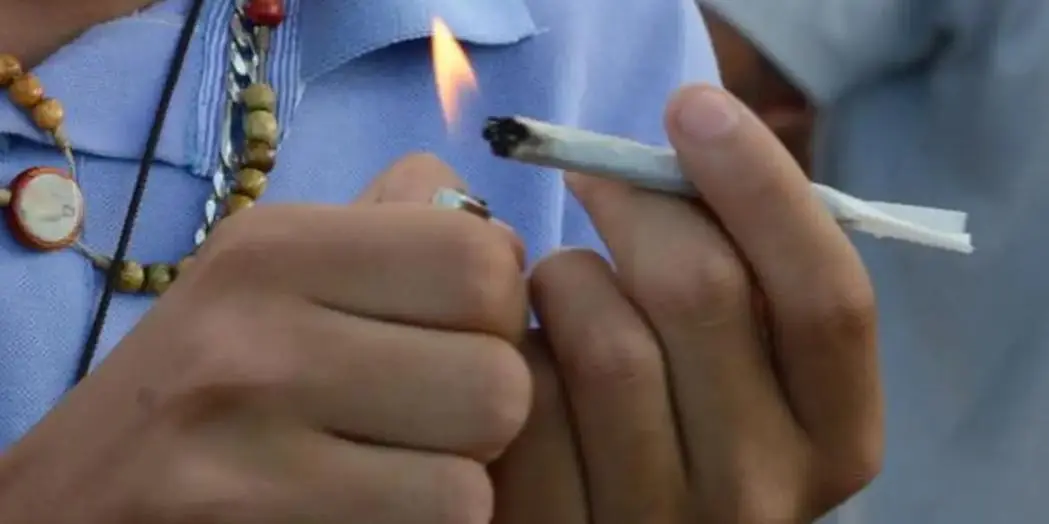 Câmara de BH derruba veto e multa por porte ou uso de drogas em locais públicos vai virar lei