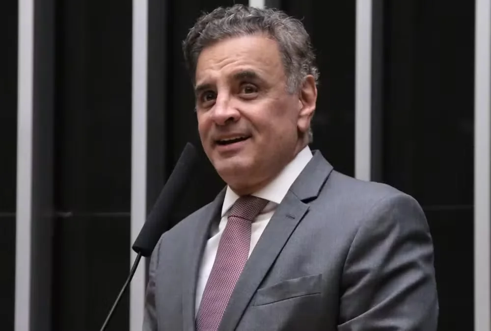 Aécio Neves anuncia que não disputará as eleições de 2026