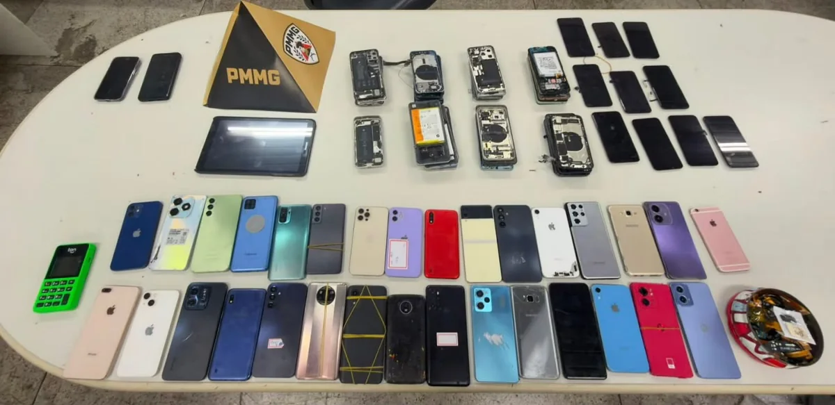 Polícia recupera celular roubado e apreende mais de 30 aparelhos em shopping de BH