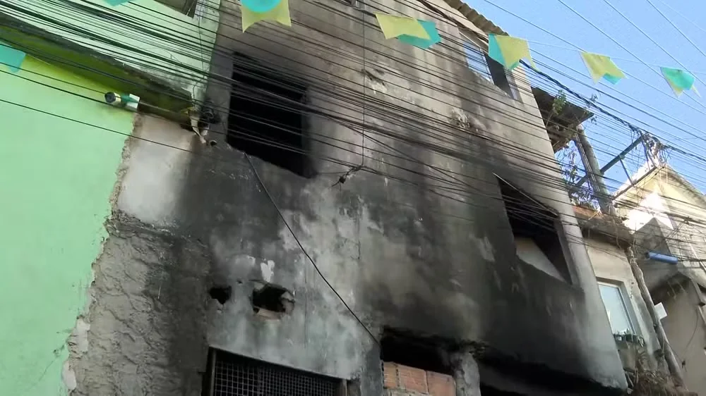 Incêndio em casa deixa duas crianças feridas em Belo Horizonte