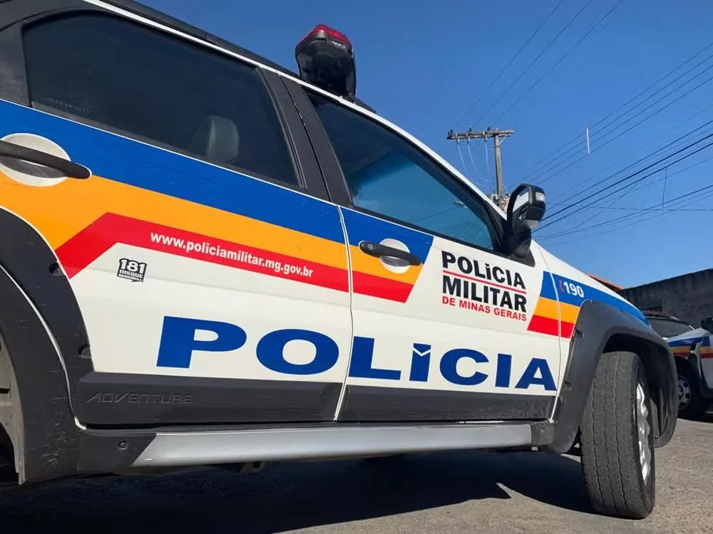 Homem e mulher são mortos a tiros dentro de casa em Belo Horizonte