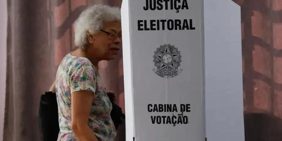 Mulheres representam maioria do eleitorado em Minas e influenciam cenário das eleições de 2026