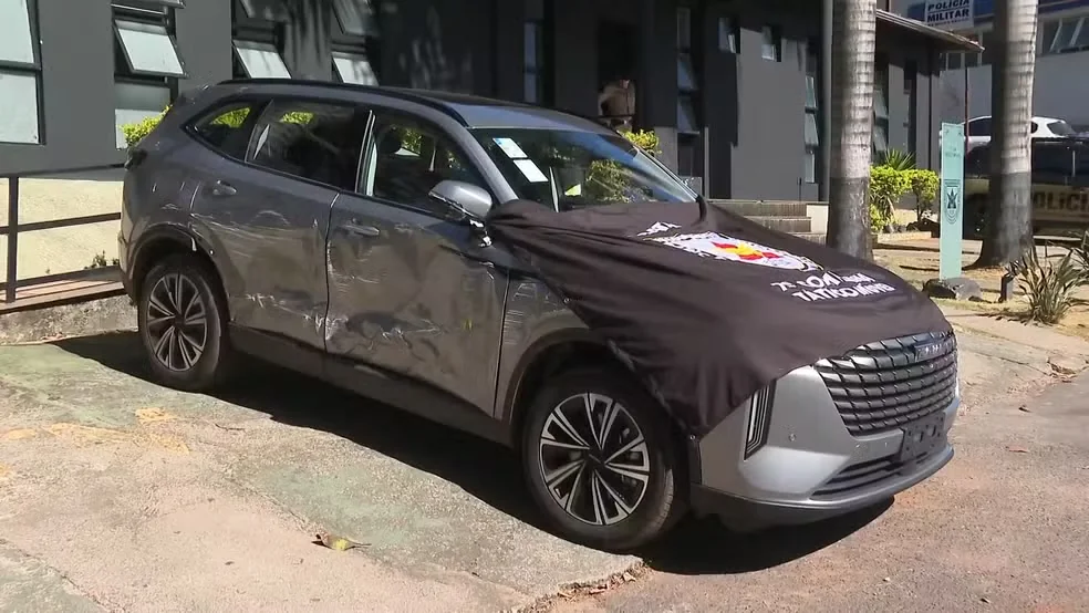 Seis carros de luxo furtados em BH são recuperados; suspeito é preso