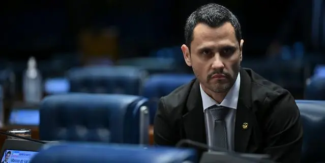 Cleitinho pede desculpas e confirma candidatura ao Governo de Minas