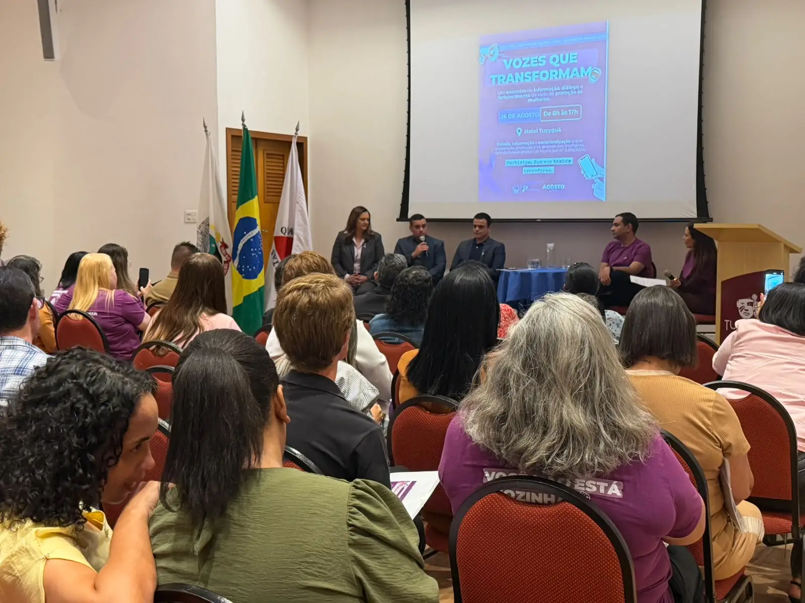 “Vozes que Transformam” reúne autoridades e população em debate sobre violência contra a mulher em Pedro Leopoldo