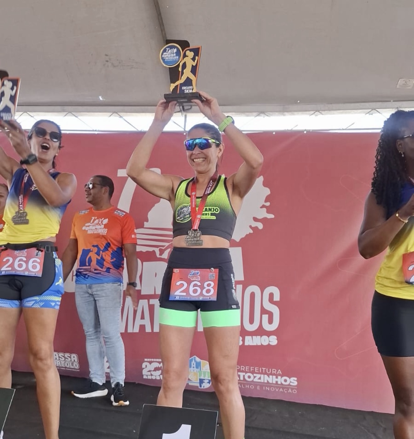 Atleta de Matozinhos, Cristiane Arcanjo conquista 100º troféu