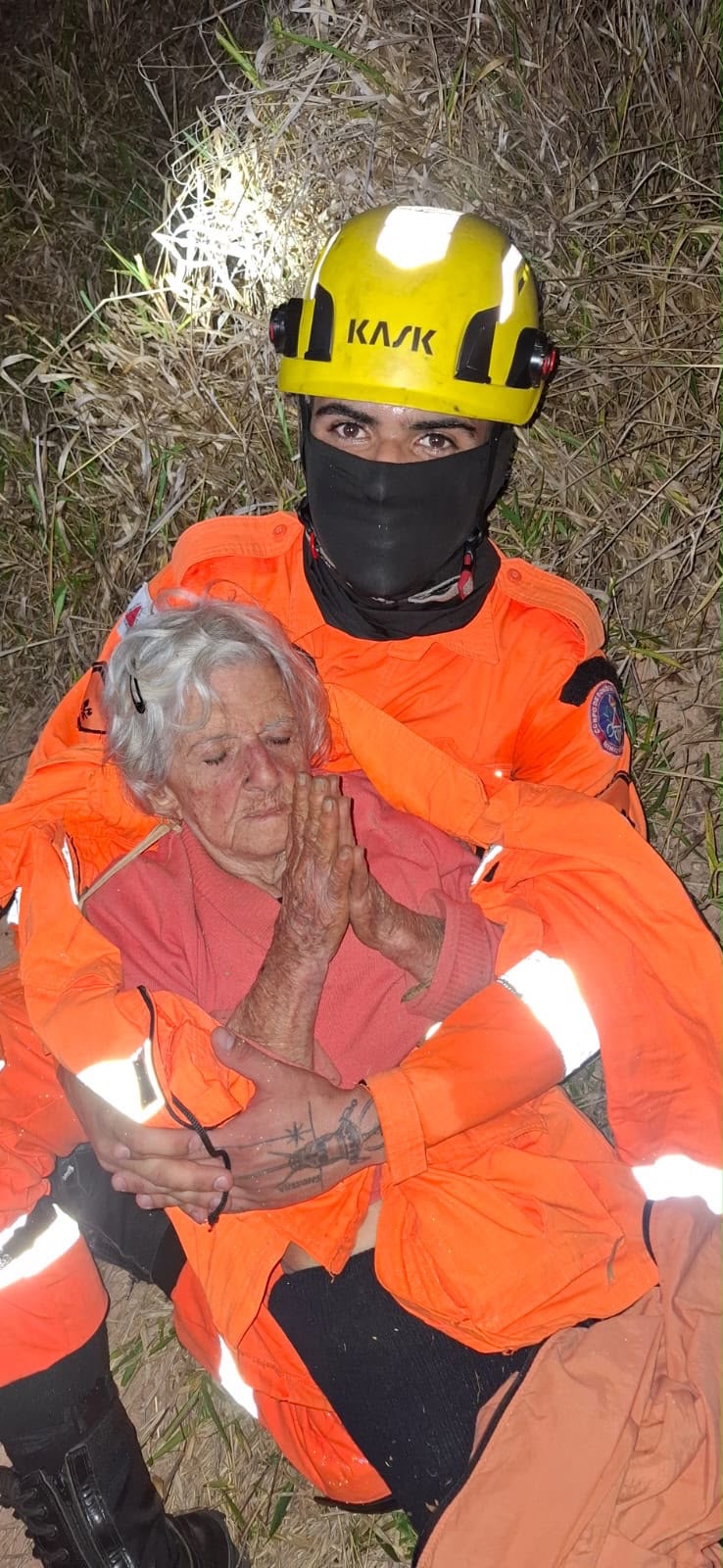 Idosa de 95 anos é encontrada com vida após horas desaparecida em mata de Caeté
