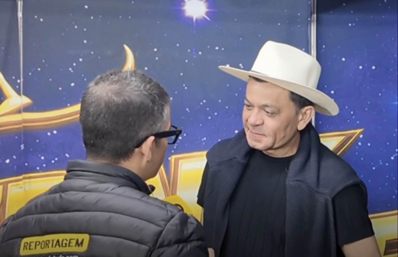 VÍDEO: Na primeira entrevista após morte do pai, Frank Aguiar dedica show em Capim Branco a ele