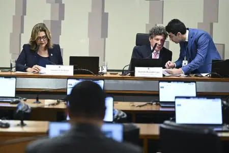 Fim da ‘Taxa das Blusinhas’ é aprovada em Comissão e vai a votação na Câmara