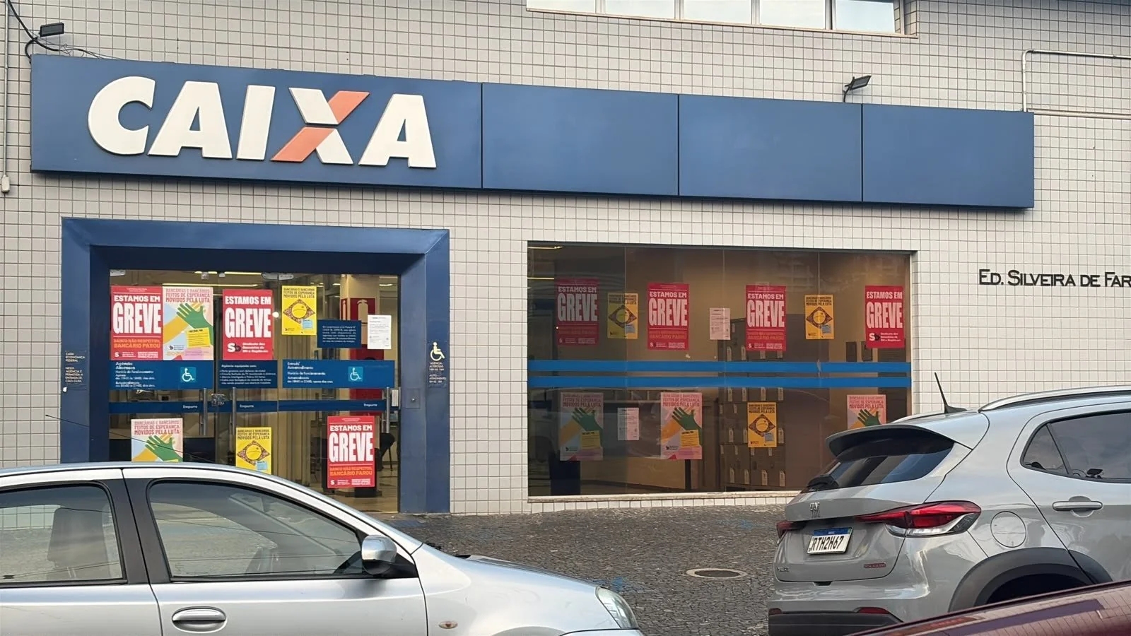 Empregados da Caixa Econômica seguem em greve após rejeição de proposta