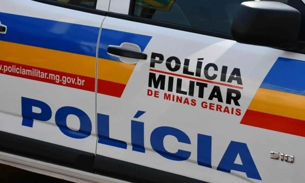 Mulher é presa suspeita de matar namorado após ele afirmar que faria sexo com a mãe dela