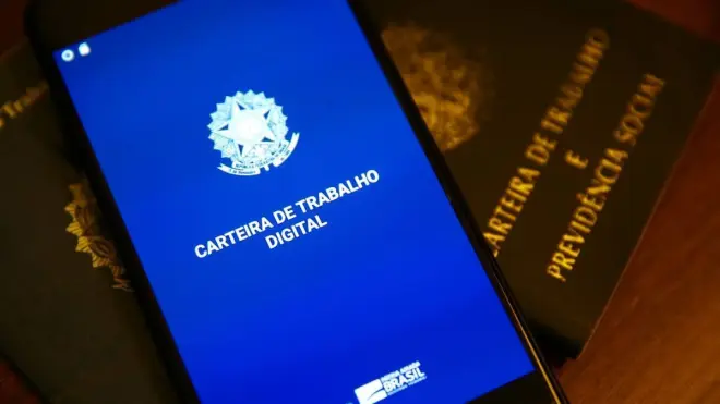 Justiça rejeita demissão por faltas justificadas pelo WhatsApp